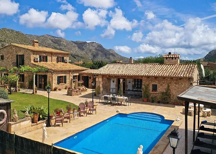 Holiday home Schoene Ganz In Der Naehe Von By Interhome