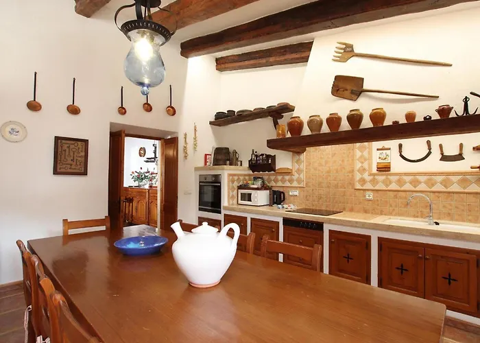 Holiday home Schoene Ganz In Der Naehe Von By Interhome