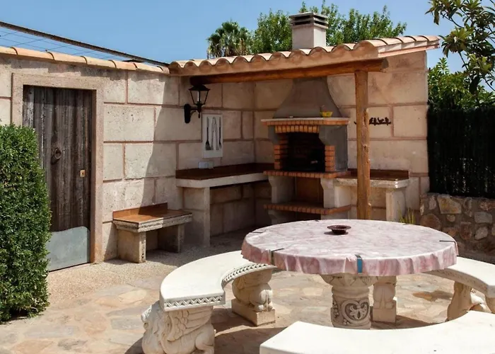 Holiday home Schoene Ganz In Der Naehe Von By Interhome *